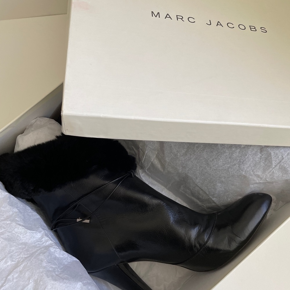 Marc Jacobs Black Leather Fur Trimmed Ankle Boots Size 39